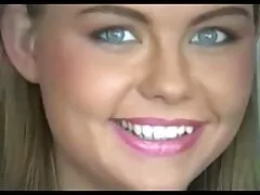 Golddigger قدرتی طور پر سنہرے بالوں والی نوجوان اس کے والد کے لئے وراثت