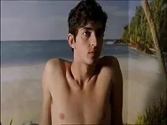 ANAL4K: oozing نوجوان جوڑے کے ساتھ یما Hix